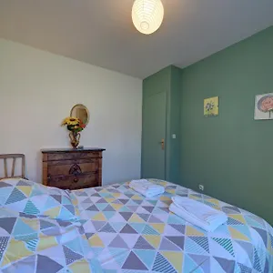  Hébergement de vacances Les Rosiers France